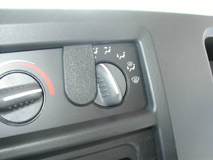 Brodit ProClip 853232 voor Chevrolet Van 2003-2016, Chevrolet Express 2003-2016 e.a. - montagepositie op dashboard