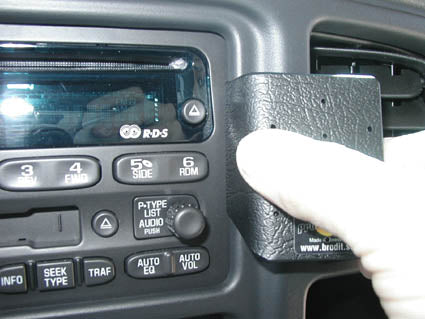 Brodit ProClip 853233 voor Cadillac EXT 2003-2006, Cadillac ESV 2003-2006 e.a. - ProClip geplaatst in het voertuig