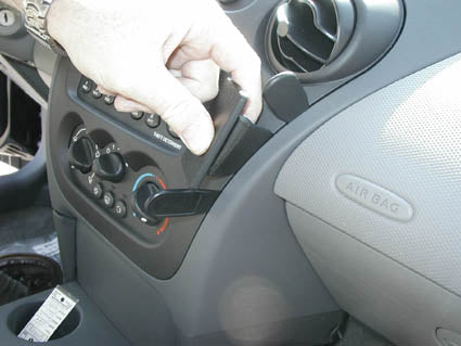 Brodit ProClip 853234 voor Saturn Ion 2003-2005 - montagepositie op dashboard