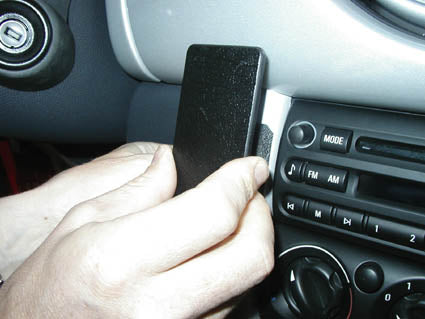 Brodit ProClip 853245 voor Mini Cooper Convertible 2001-2007 en Mini Cooper 2001-2006 - ProClip geplaatst in het voertuig