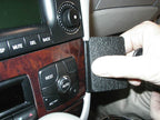 Brodit ProClip 853247 voor Mercedes Benz S-Class 2003-2005 - montagepositie op dashboard