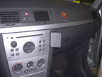 Brodit ProClip 853262 voor Opel Meriva 2003-2010 - detail van dashboardmontage