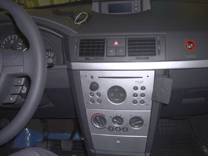 Brodit ProClip 853262 voor Opel Meriva 2003-2010 - installatiepositie