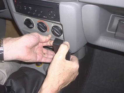 Brodit ProClip 853264 voor Nissan Kubistar 2004-2009 en Renault Kangoo 2003-2007 - ProClip geplaatst in het voertuig