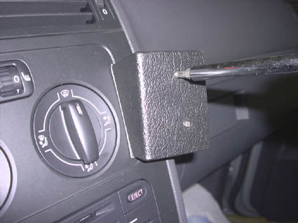 Brodit ProClip 853266 voor Volkswagen Touran 2003-2015 - detail van dashboardmontage