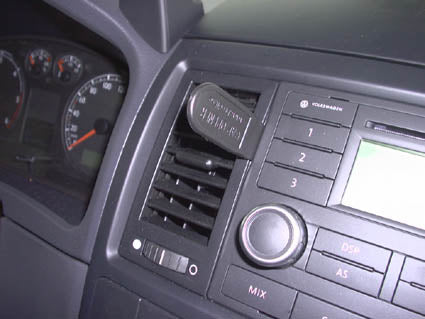 Brodit ProClip 853289 voor Volkswagen Multivan 2003-2009 - montagepositie op dashboard