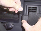 Brodit ProClip 853289 voor Volkswagen Multivan 2003-2009 - detail van dashboardmontage
