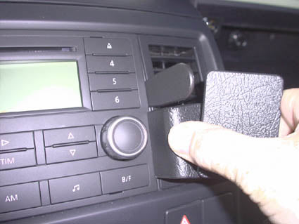 Brodit ProClip 853290 voor Volkswagen Multivan 2003-2009 - montagepositie op dashboard