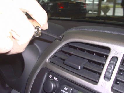 Brodit ProClip 853293 voor Toyota RAV 4 2001-2003 - montagepositie op dashboard