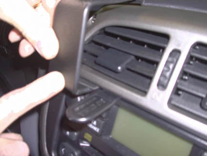 Brodit ProClip 853293 voor Toyota RAV 4 2001-2003 - ProClip geplaatst in het voertuig