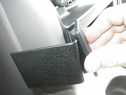 Brodit ProClip 853306 voor Chevrolet Tahoe 2003-2006, Chevrolet Suburban 2003-2006 e.a. - ProClip geplaatst in het voertuig