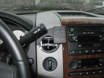 Brodit ProClip 853318 voor Ford F-Series 150 2004-2008 en Lincoln Mark LT 2004-2009 - installatiepositie