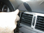 Brodit ProClip 853323 voor Chrysler Crossfire 2004-2007 - detail van dashboardmontage