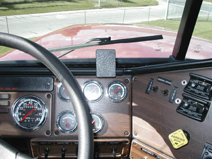 Brodit ProClip 853338 voor Freightliner FDL 120 1988-2009, Freightliner Classic XL 1988-2009 en Freightliner Classic 1988-2009 - installatiepositie