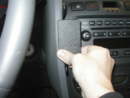 Brodit ProClip 853347 voor Hyundai Santa Fe 2001-2006 - detail van dashboardmontage