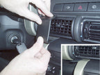 Brodit ProClip 853372 voor Land Rover Freelander 2004-2006 - montagepositie op dashboard