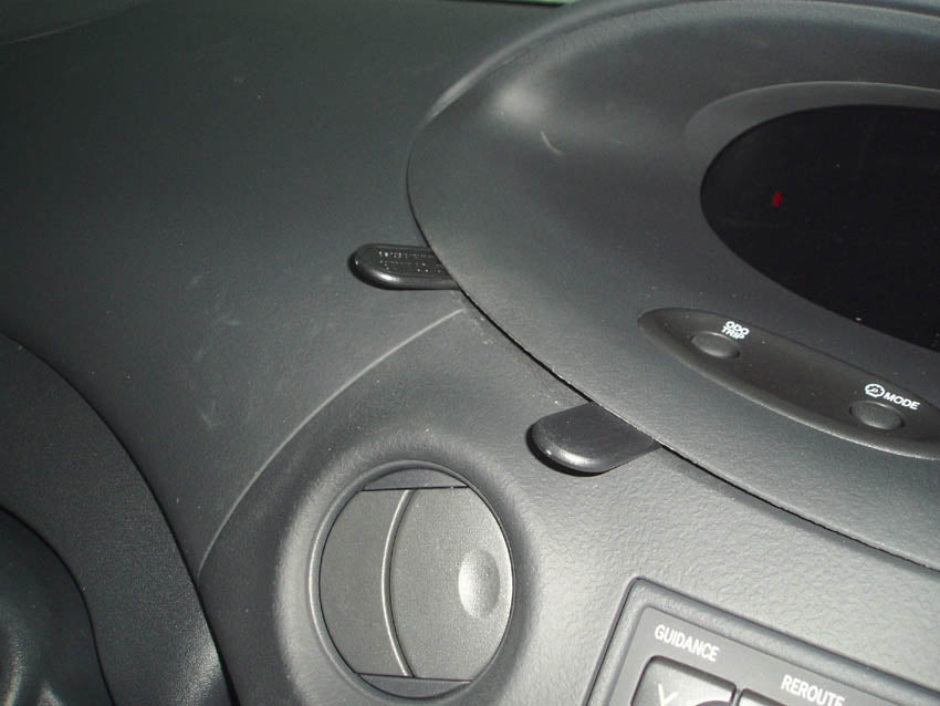 Brodit ProClip 853381 voor Toyota Yaris 2003-2005 - montagepositie op dashboard