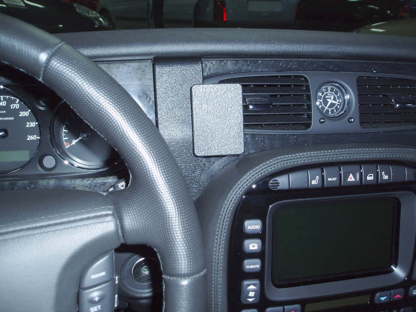 Brodit ProClip 853383 voor Jaguar XJ 2003-2009 - installatiepositie