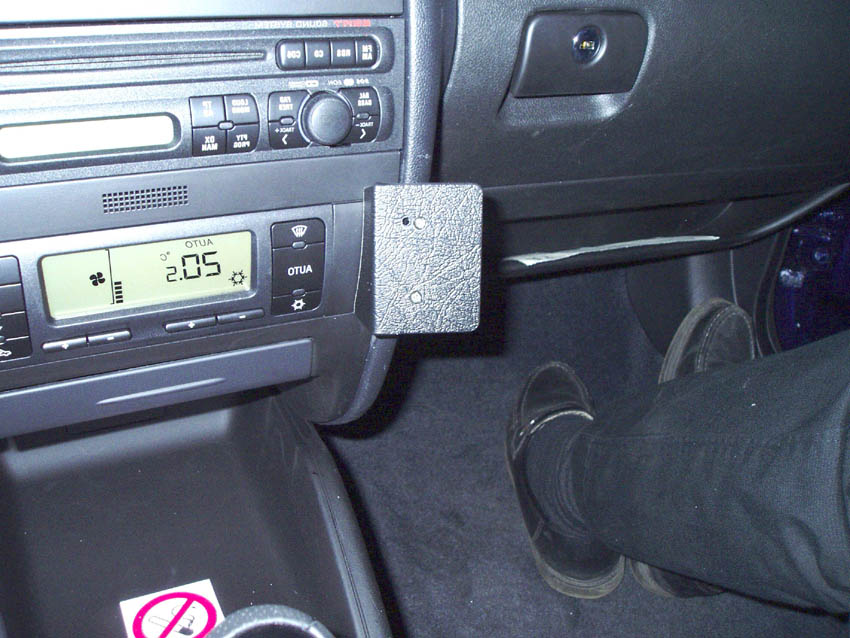 Brodit ProClip 853419 voor Seat Toledo 1999-2003 en Seat Leon 2000-2005 - installatiepositie