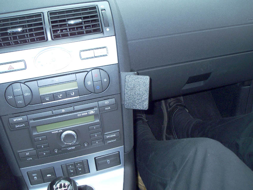 Brodit ProClip 853422 voor Ford Mondeo 2001-2007 - installatiepositie