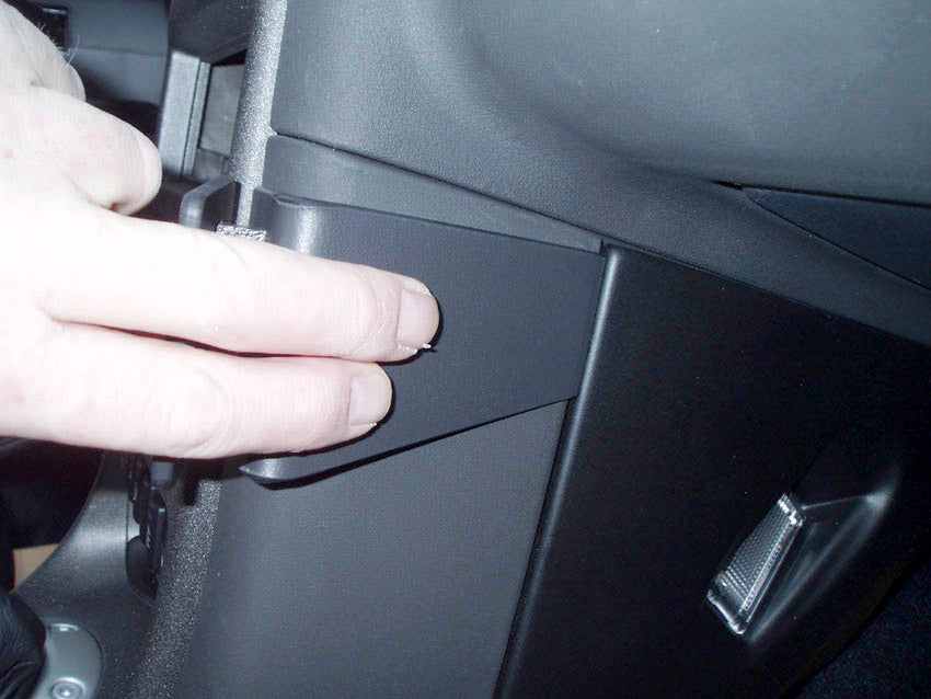 Brodit ProClip 853423 voor MG TF 2002-2005 en MG F 1996-2001 - detail van dashboardmontage