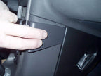 Brodit ProClip 853423 voor MG TF 2002-2005 en MG F 1996-2001 - detail van dashboardmontage