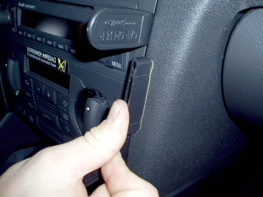Brodit ProClip 853439 voor Audi S3 2003-2006, Audi S3 2005-2007 e.a. - ProClip geplaatst in het voertuig
