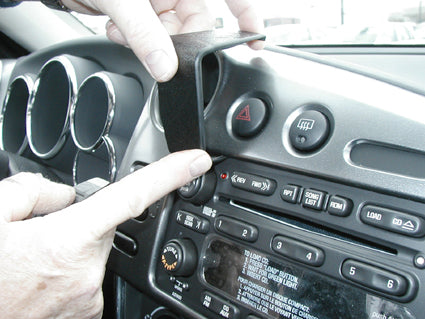 Brodit ProClip 853448 voor Pontiac Vibe 2003-2008 en Toyota Matrix 2003-2004 - ProClip geplaatst in het voertuig