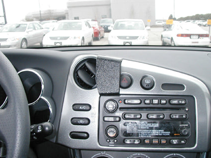 Brodit ProClip 853448 voor Pontiac Vibe 2003-2008 en Toyota Matrix 2003-2004 - installatiepositie