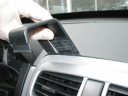 Brodit ProClip 853458 voor Chevrolet Equinox 2005-2009 en Pontiac Torrent 2006-2009 - ProClip geplaatst in het voertuig