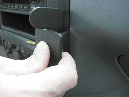 Brodit ProClip 853460 voor Chevrolet Kalos 2005-2009, Chevrolet Aveo 2004-2006 en Daewoo Kalos 2004 - ProClip geplaatst in het voertuig