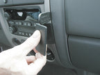 Brodit ProClip 853462 voor Chevrolet Colorado 2004-2014, GMC Canyon 2005-2014 en Isuzu i-Series 2006-2009 - detail van dashboardmontage