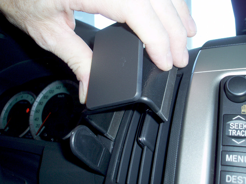 Brodit ProClip 853477 voor Toyota SportsVan 2005-2007 en Toyota Corolla Verso 2004-2009 - ProClip geplaatst in het voertuig