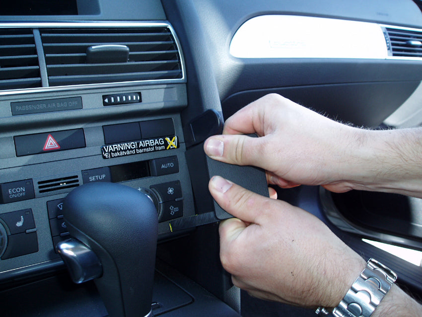 Brodit ProClip 853480 voor Audi S6 2004-2010, Audi A6 2004-2010 en Audi A6 2005-2011 - ProClip geplaatst in het voertuig