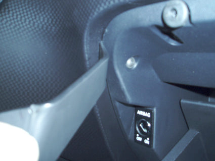Brodit ProClip 853492 voor Seat Toledo 2004-2009, Seat Altea XL 2008-2015 en Seat Altea 2004-2014 - montagepositie op dashboard