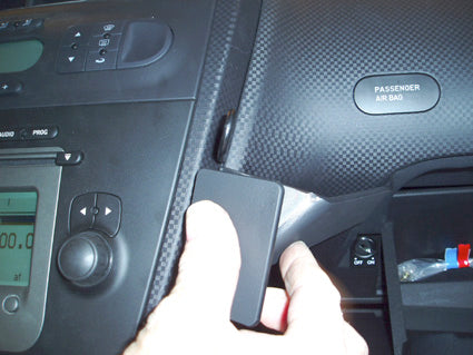 Brodit ProClip 853492 voor Seat Toledo 2004-2009, Seat Altea XL 2008-2015 en Seat Altea 2004-2014 - ProClip geplaatst in het voertuig