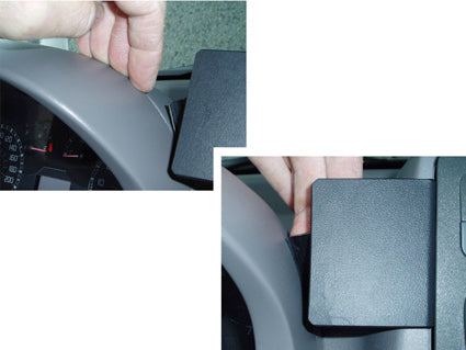 Brodit ProClip 853493 voor Fiat Panda 2004-2007 - detail van dashboardmontage