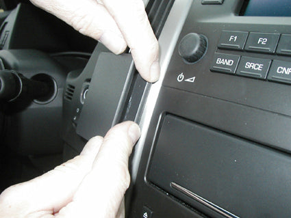 Brodit ProClip 853551 voor Cadillac STS 2005-2012 - ProClip geplaatst in het voertuig