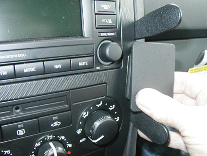 Brodit ProClip 853554 voor Dodge Magnum 2005-2007 en Dodge Charger 2005-2007 - ProClip geplaatst in het voertuig