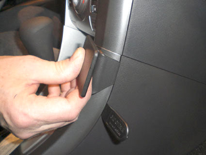 Brodit ProClip 853558 voor Scion tC 2005-2010 - detail van dashboardmontage