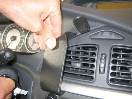 Brodit ProClip 853567 voor Citroen C5 II 2005-2007 - detail van dashboardmontage