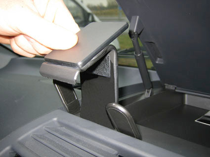 Brodit ProClip 853569 voor Mercedes Benz Vito 2004-2014, Mercedes Benz Viano 2004-2014 en Mercedes Benz V-Class 2004-2014 - ProClip geplaatst in het voertuig