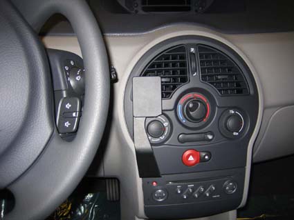 Brodit ProClip 853574 voor Renault Modus 2005-2013 en Renault Grand Modus 2005-2012 - installatiepositie