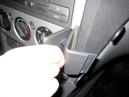 Brodit ProClip 853585 voor Ford Focus 2005-2010 - ProClip geplaatst in het voertuig