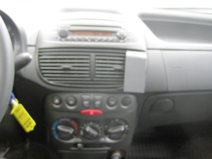 Brodit ProClip 853593 voor Fiat Punto 2004-2007 - installatiepositie