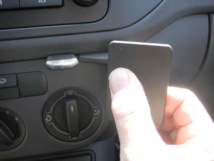 Brodit ProClip 853610 voor Volkswagen Tiguan 2008-2009, Volkswagen Tiguan 2009-2011 en Volkswagen Golf Plus 2005-2009 - detail van dashboardmontage