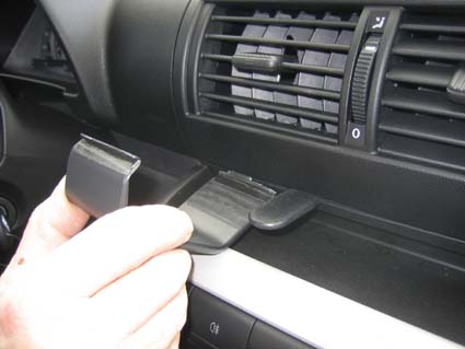 Brodit ProClip 853620 voor Volkswagen Fox 2005-2011 - montagepositie op dashboard