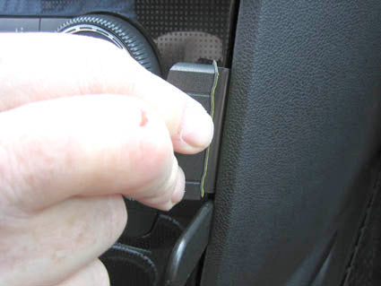 Brodit ProClip 853623 voor Mercedes Benz M-Class/ML 2005-2011 - montagepositie op dashboard