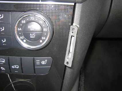 Brodit ProClip 853623 voor Mercedes Benz M-Class/ML 2005-2011 - ProClip geplaatst in het voertuig