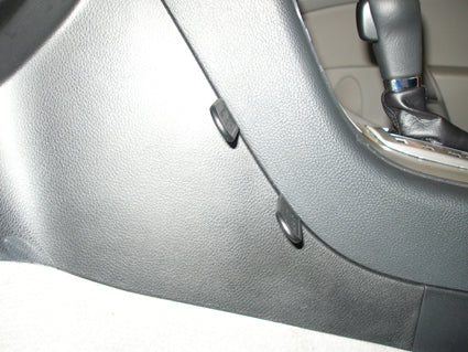 Brodit ProClip 853635 voor Infiniti G35 Sedan 2005-2006 en Infiniti G35 Coupe 2005-2007 - montagepositie op dashboard